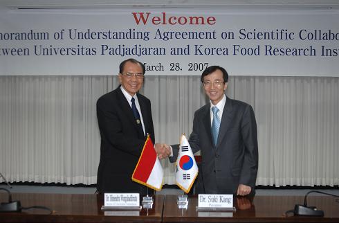 인도네시아 파자드자란 대학교와 MOU 체결