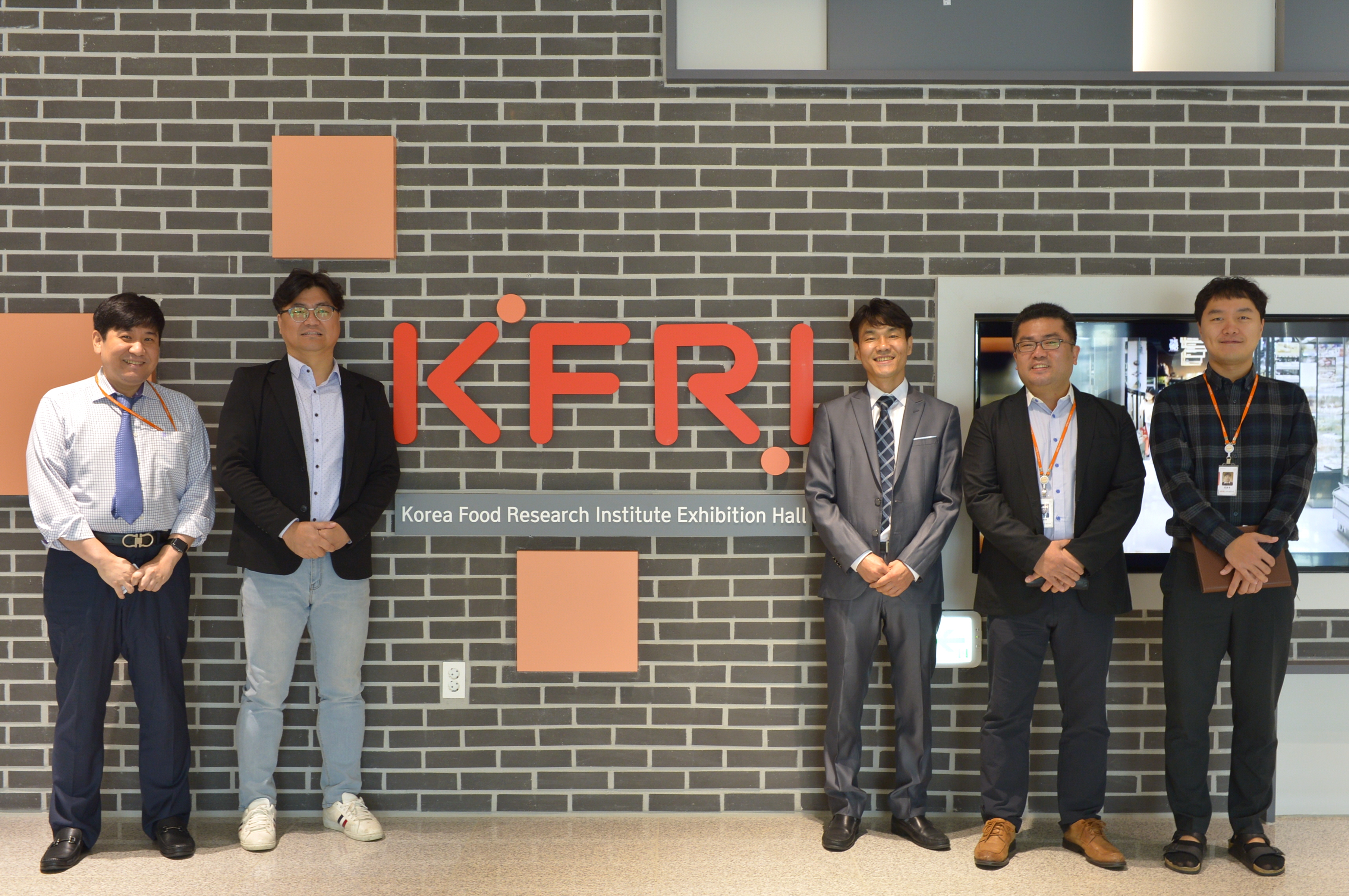 1012 한국출판문화산업진흥원 관계자 방문