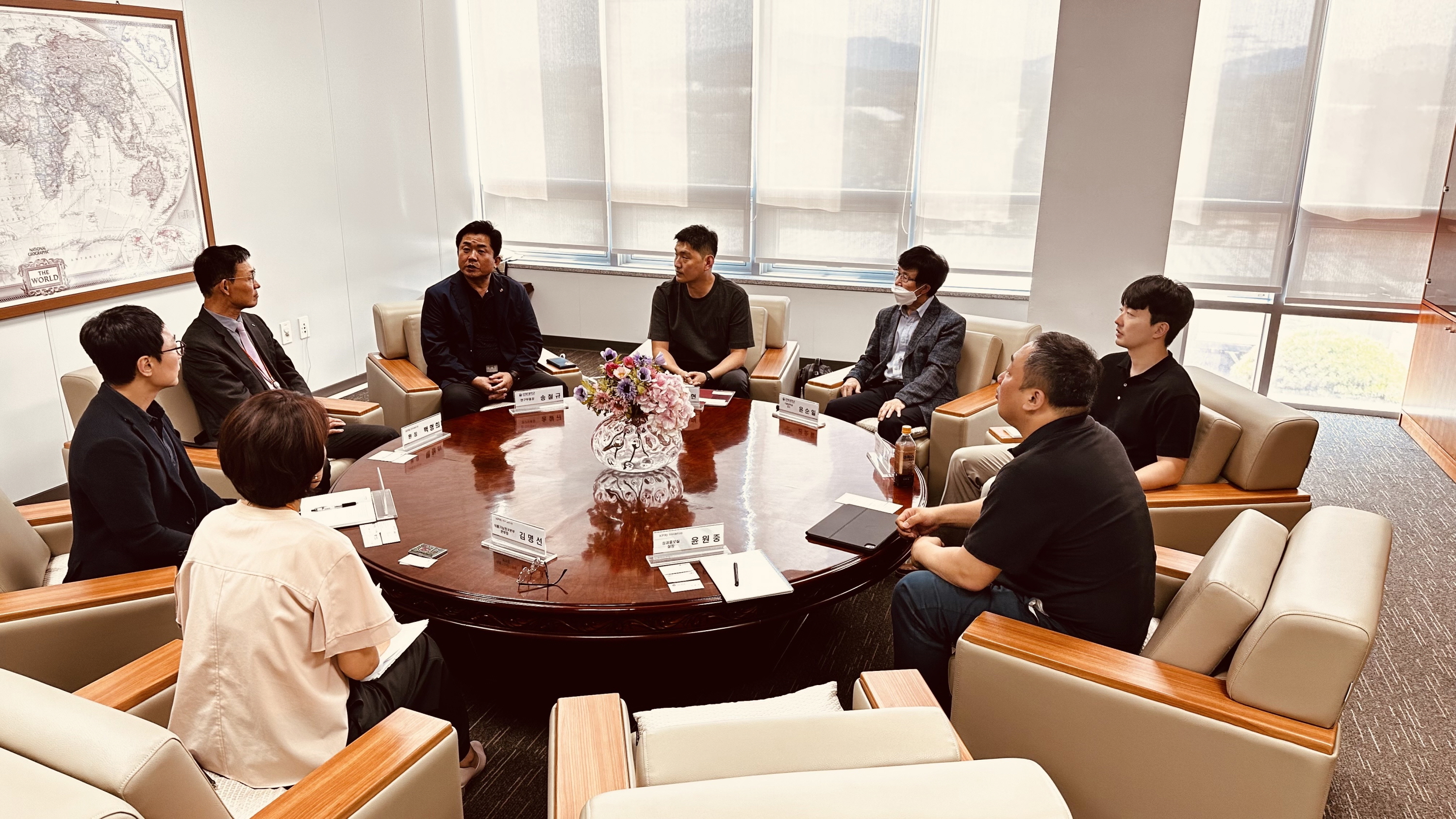 0804 전북대학교 연구부총장 등 교수진 내방