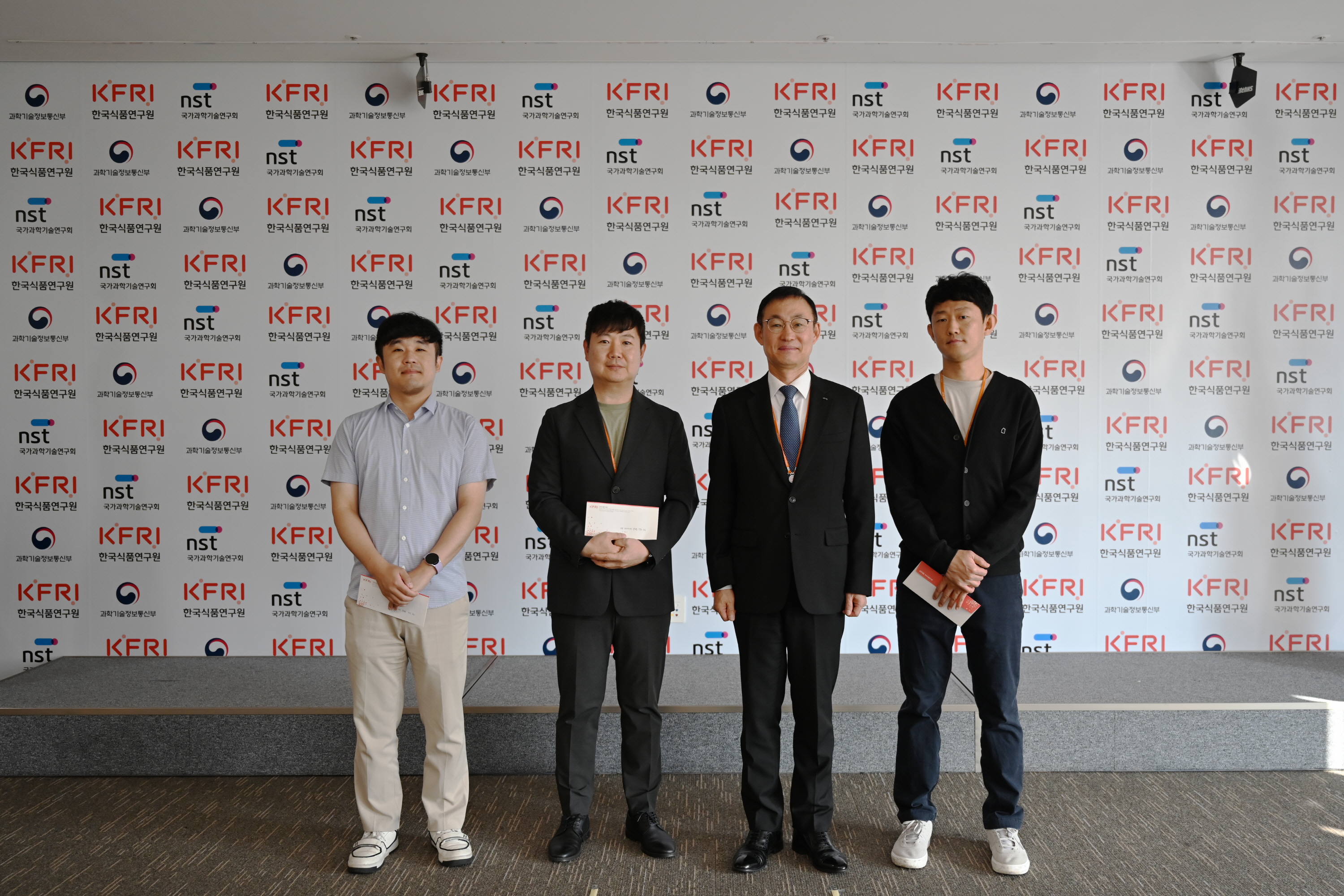 1030 식품 연구데이터 플랫폼 명칭 공모